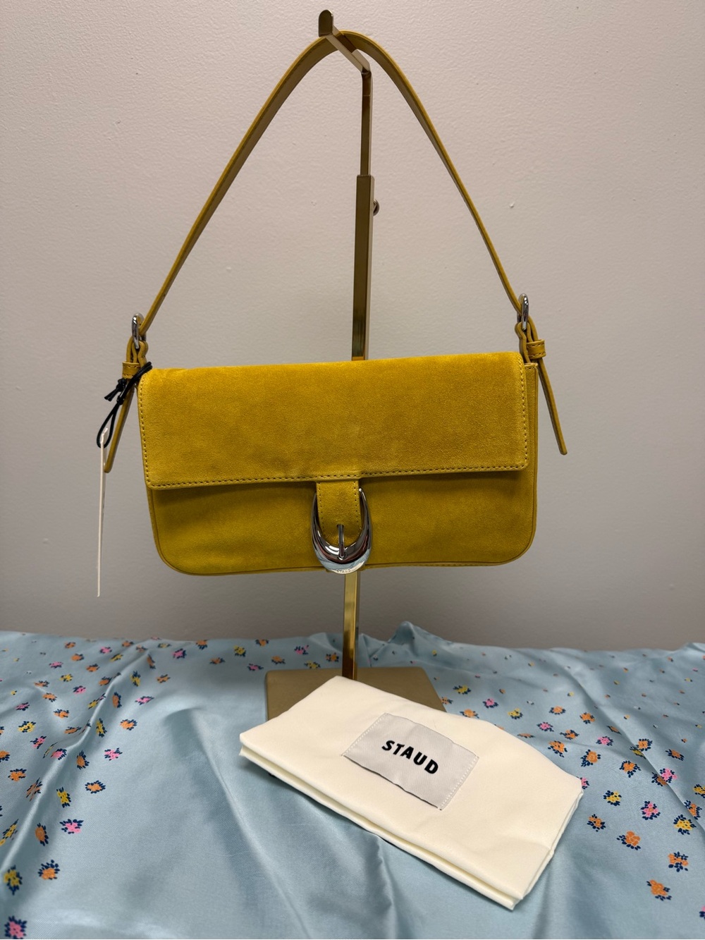 STAUD Harlow Bag – Goldenrod Suede